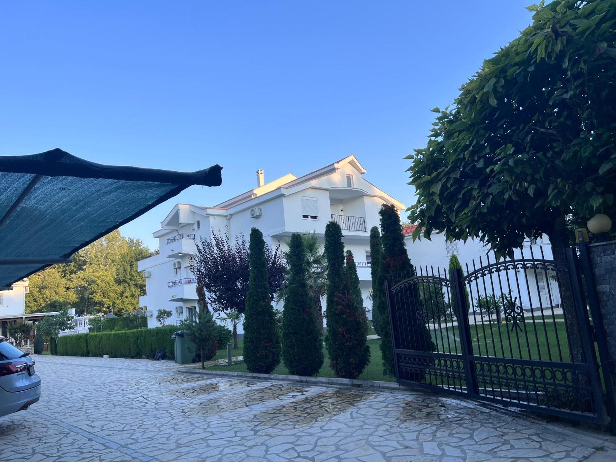 Residence Leora Ulcinj Exterior photo